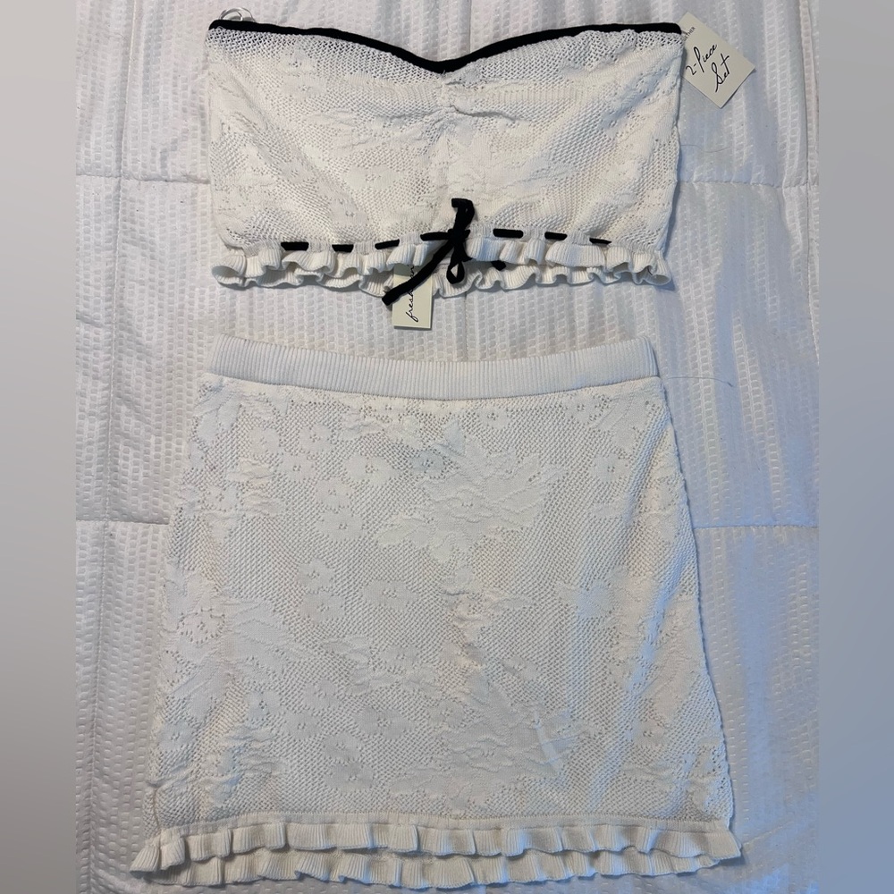Freshman White Lace Skirt Set with Black Accents